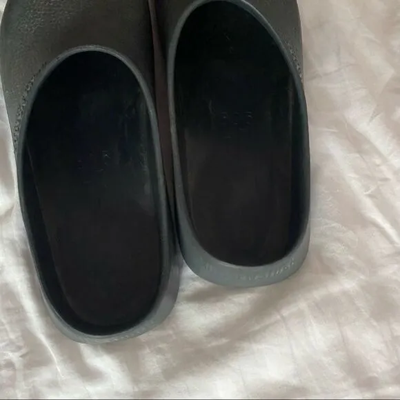 🍄 Birkenstock Black Croc Style Slip On Shoes
