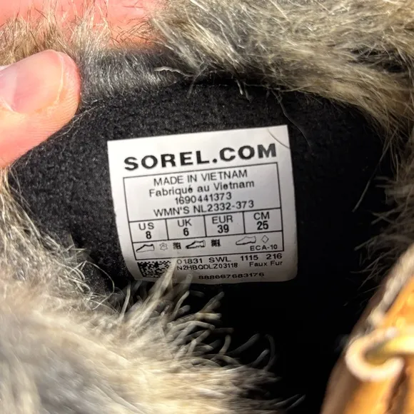 ❄️ Sorel Tofino II Women's Tan and Black Winter Boots - size 8