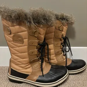 ❄️ Sorel Tofino II Women's Tan and Black Winter Boots - size 8