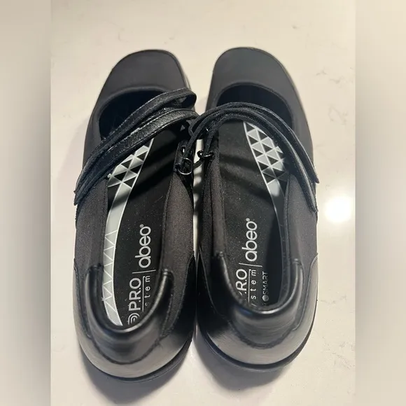 ABEO  Smart Systems Black Mary Jane Flats Double Strap Leather 3510 size 9.5