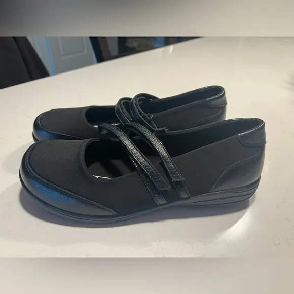 ABEO  Smart Systems Black Mary Jane Flats Double Strap Leather 3510 size 9.5