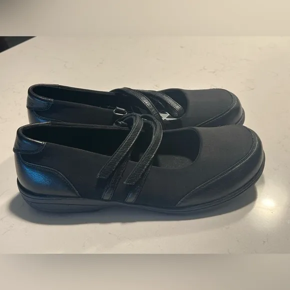 ABEO  Smart Systems Black Mary Jane Flats Double Strap Leather 3510 size 9.5