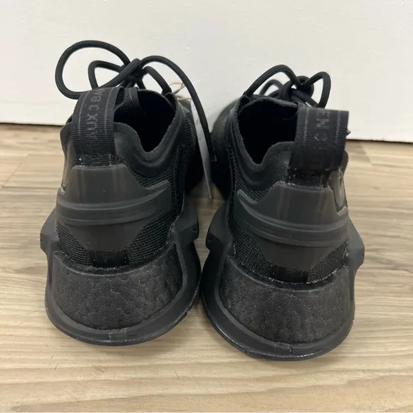 Adidas NMD_V3 J Boost Boys Running Shoes Triple Black Youth Size 5.5 GX5683 NWOB