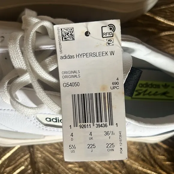 Adidas NWT Hypersleek Sneakers. Size 5.5.