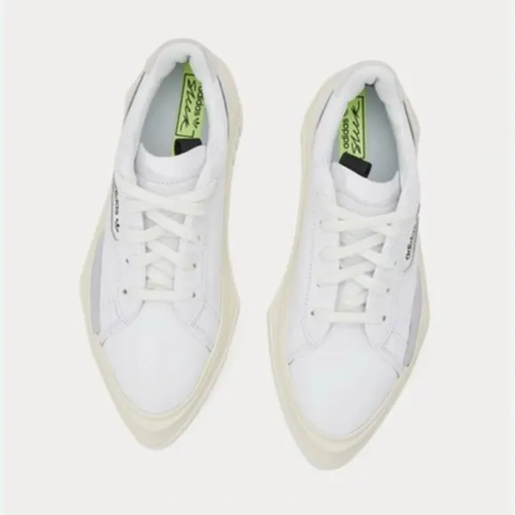 Adidas NWT Hypersleek Sneakers. Size 5.5.