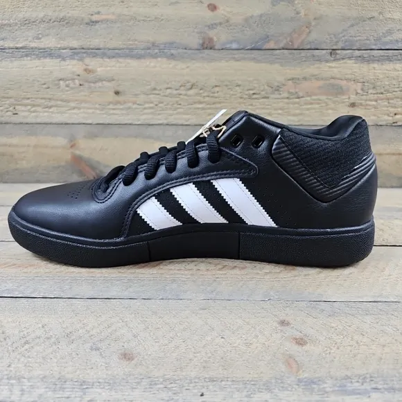 adidas Tyshawn Men's Casual Skate Leather Shoes Core Black White