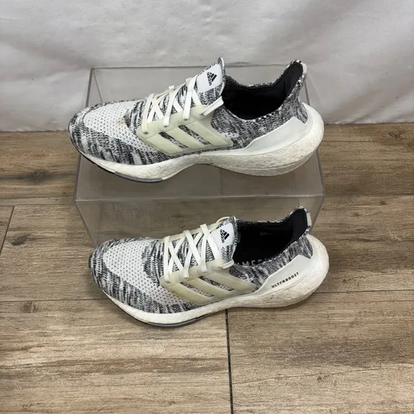 Adidas UltraBoost 21 Women's Running Shoes Size 8 Oreo White Black