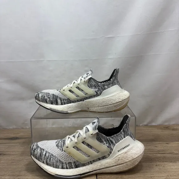 Adidas UltraBoost 21 Women's Running Shoes Size 8 Oreo White Black