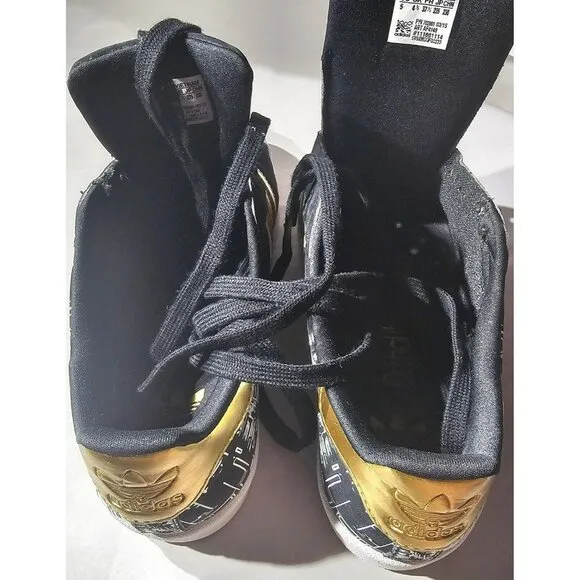 Adidas Women's Superstar Star Wars Death Star Black/White /Gold Sneaker Size 5