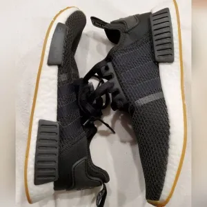 Adidas Originals The 3 Stripes Sneakers Size 10,5