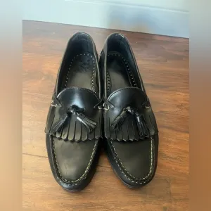 Allen Edmond’s Dellwood Men's Black Tassel Loafers-Size 9.5 D