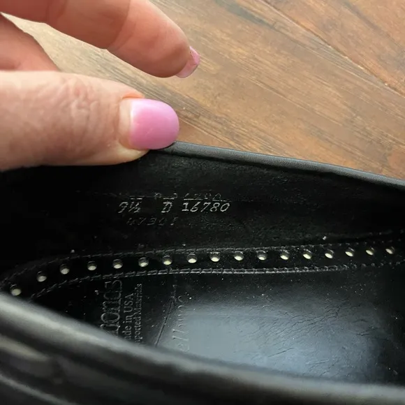 Allen Edmond’s Dellwood Men's Black Tassel Loafers-Size 9.5 D