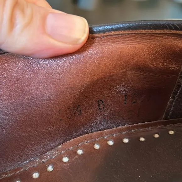 Allen Edmonds: “Westchester” Brown Slip On Penny Loafers Men’s 10.5