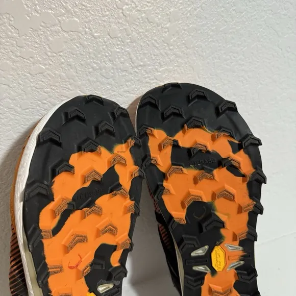 Altra King MT Shoes Men's US 10.5 Orange Black Trail Running Vibram Gaiter Trap
