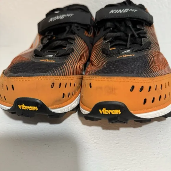 Altra King MT Shoes Men's US 10.5 Orange Black Trail Running Vibram Gaiter Trap