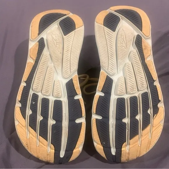 Altra running road shoes, Olympus