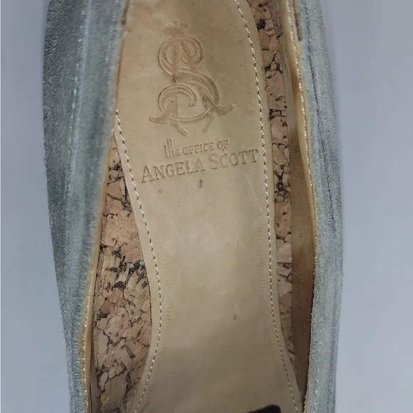 ANGELA SCOTT Gray Women's Shoes size 8 preOwned Exellent condition