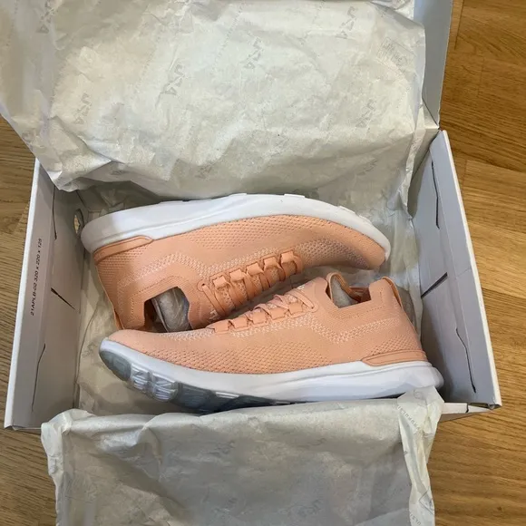 APL Techloom Breeze - Blush / Sea Salt / White