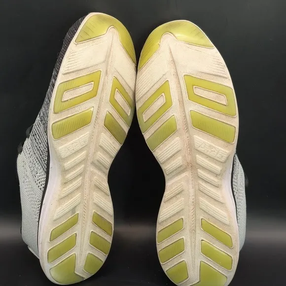 APL women's Techloom Pro Running Sneakers Sz: 10.5