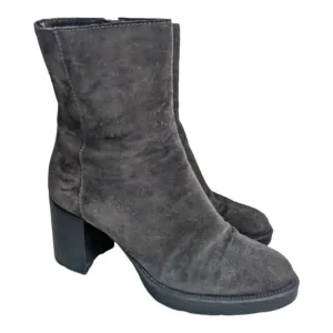 Aquatalia Size 8 Isla Boots Suede Ankle Booties Dark Grey Heels Waterproof