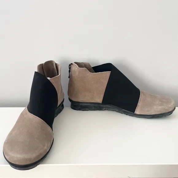 Arche Barzem Leather Booties Sabbia Nubuck Leather Size 38 US 7 Comfort Shoes