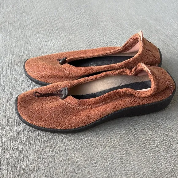 Arcopedico L14 Women's Slip-On Shoes Size 38