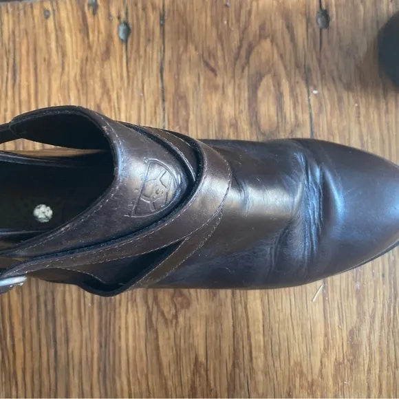 Ariat Brown Windsor Leather Booties Strap Buckle Details Women Paddock 6?