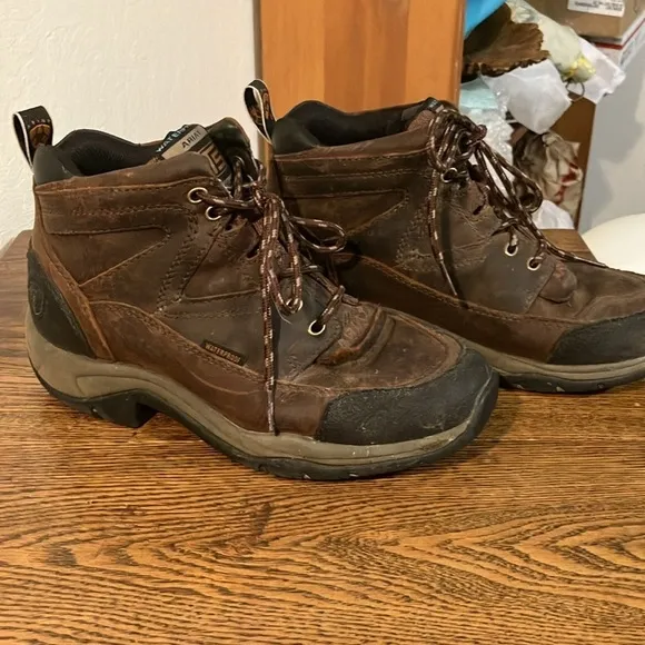Ariat waterproof boots ATS 6.5 rugged lightweight  boot