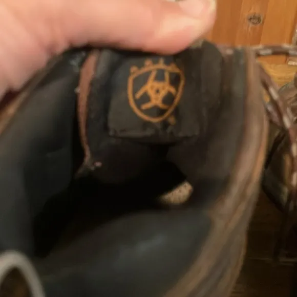 Ariat waterproof boots ATS 6.5 rugged lightweight  boot