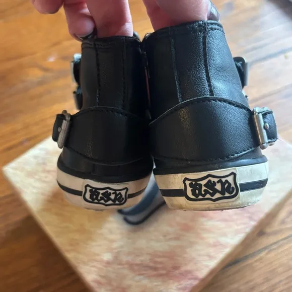 ASH Kids Black High-Top Leather Sneakers Black Buckles Toddler shoe casual sz 6