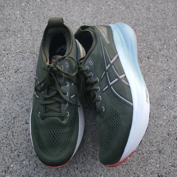 Asics Gel Kayano 31  4D Guidiance Sneaker Men Size 11.5