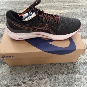 Asics  GELKayano  Running Shoes Size