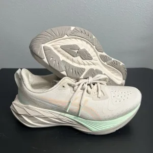 ASICS Women's NOVABLAST 4 Running Shoes Size 9.5 Oatmeal Moonrock