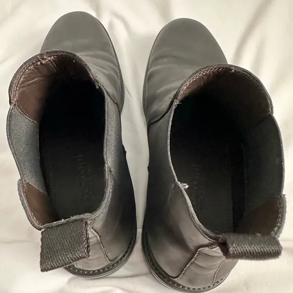 A.Testoni Men’s Waterproof Nubuck Leather Chelsea Boots