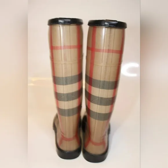 AUTHENTIC BURBERRY WATERPROOF RAIN BOOTS WELLIES. ANY WEATHER. 6