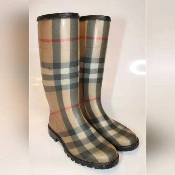 AUTHENTIC BURBERRY WATERPROOF RAIN BOOTS WELLIES. ANY WEATHER. 6
