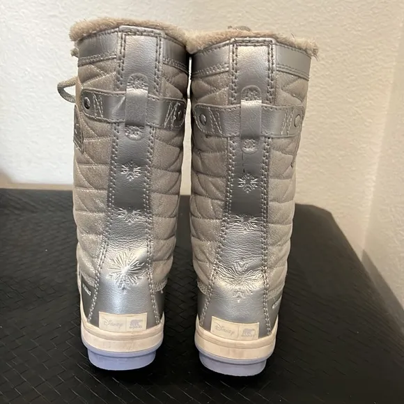 Authentic Sorel signature Disney Frozen girls waterproof winter boots sz 4