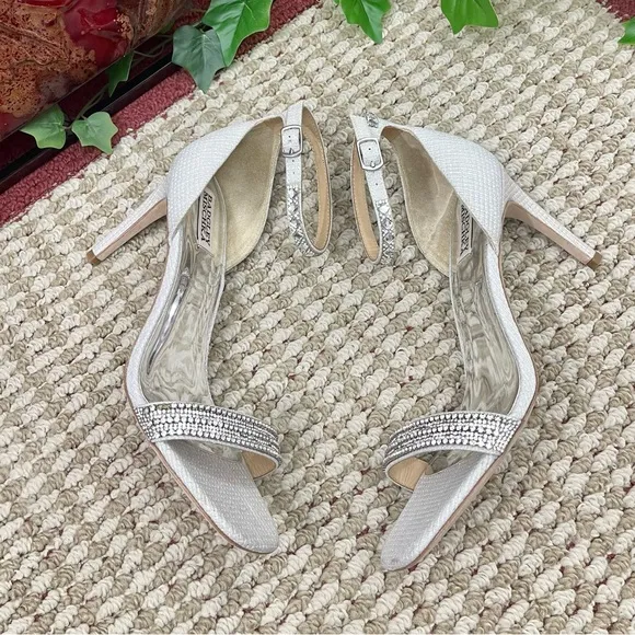 Badgley Mischka Collection Urina Heeled Sandal in 10