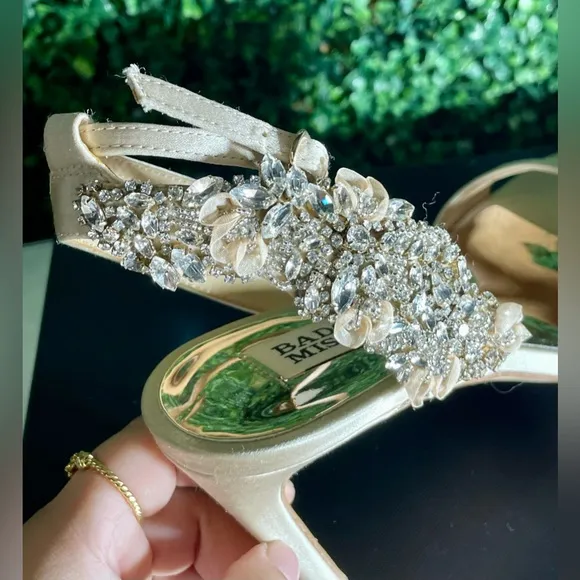 Badgley Mischka - Tisha | Leather Embellished Pumps W/Beige Ankle Strap - Sz 6