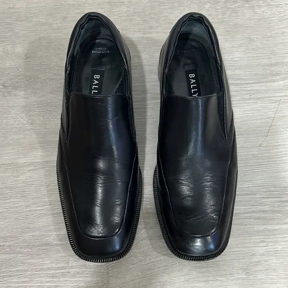 Bally • mens made in Switzerland leather slip on dress shoes size 8 black