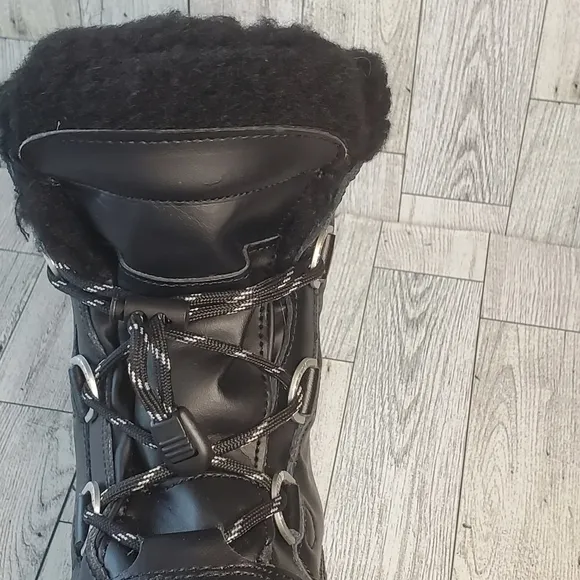 BEARPAW Kelly Boots Black Leather Fur Lined Girls Youth  Size 4 Waterproof NWOT
