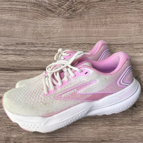 Beautiful pink Brooks Glycerin 21 Pink Running Shoes size 8.5