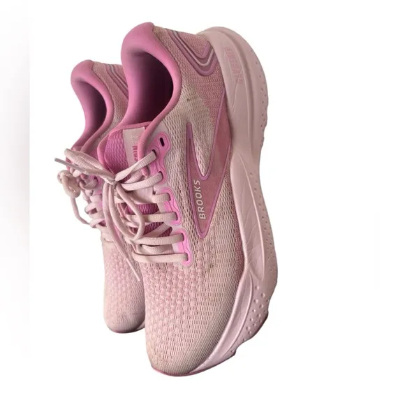Beautiful pink Brooks Glycerin 21 Pink Running Shoes size 8.5