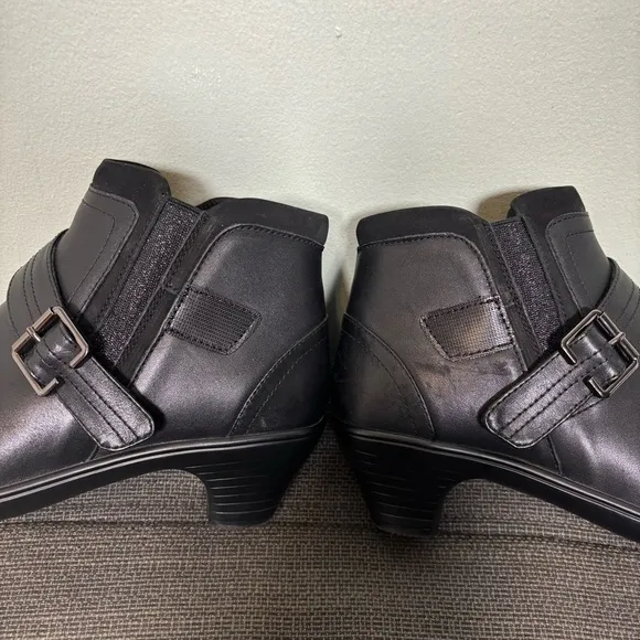 Bioheels OrthoFeet Emma Ankle Boot Side Zip Bootie-Black-Leather-Women Size 8.5