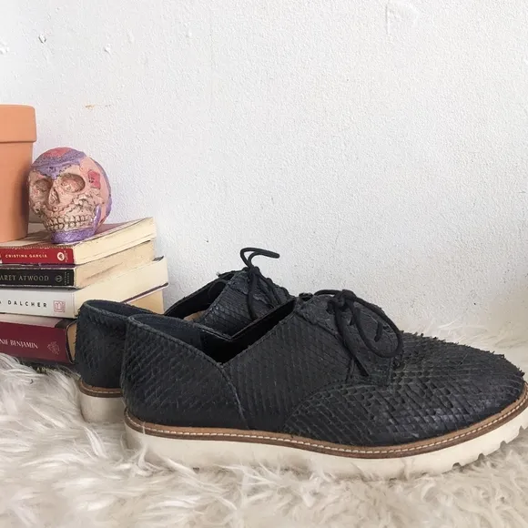 Black Leather Snake Print Low Top Slip On Sneakers Oxford Loafers Dragon Scale