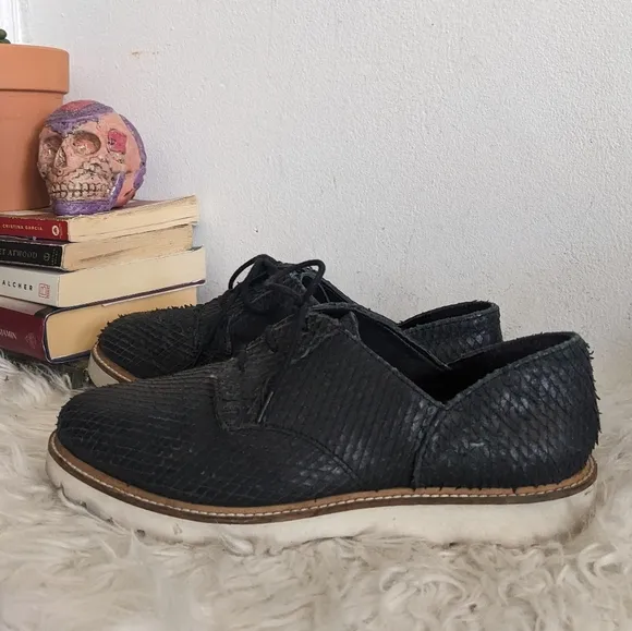 Black Leather Snake Print Low Top Slip On Sneakers Oxford Loafers Dragon Scale