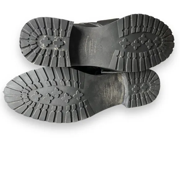 BLONDO Camila Waterproof Moto Bootie Size 9.5