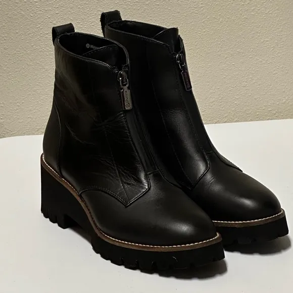 Blondo Drew Black Leather Ankle Boots Womens Waterproof Front Zip NWOB