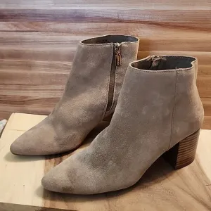 BLONDO STYLE TASEL WOMAN'S 9.0 BIG BLOCK HEELS  WATERPROOF RAIN/SHINE GUC TAN