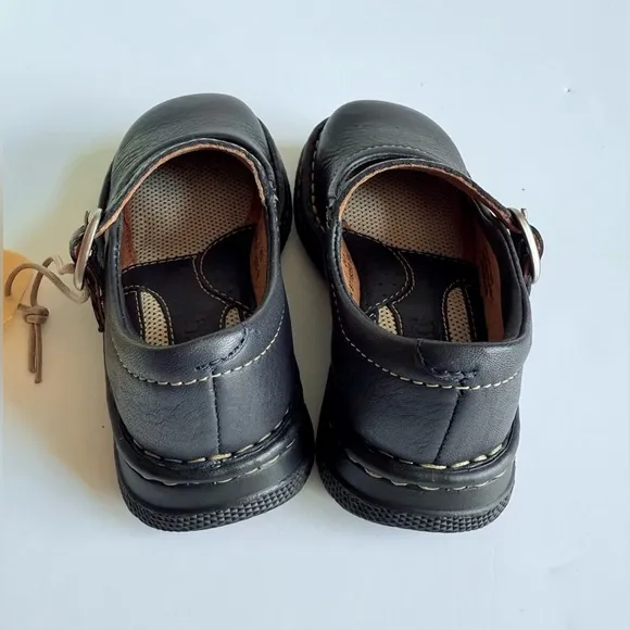 Born Girls Classic Mary Jane Shoes 7M Navy Leather Buckle Strap Comfort New Box